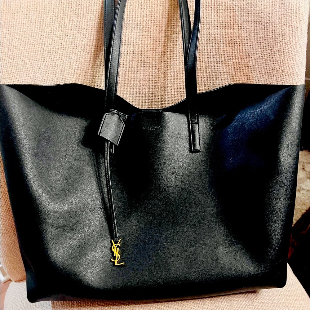 SAINT LAURENT
East West Shopping Bag